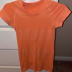 Lululemon swiftly tech top
